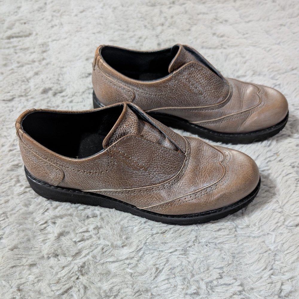 Bussola Wingtip Loafers Women's Size 38 (7.5) Gray/Taupe Leather